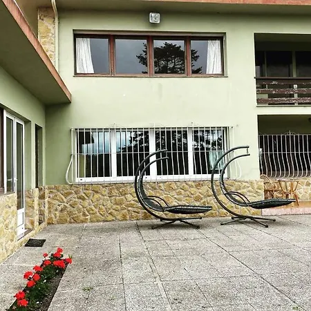 Semesterbostad La Casa Del Kiwi , Casa Rural Asturias Argüero
