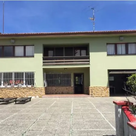 Semesterbostad La Casa Del Kiwi , Casa Rural Asturias